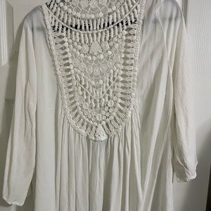 Torrid size 00. White cardigan.